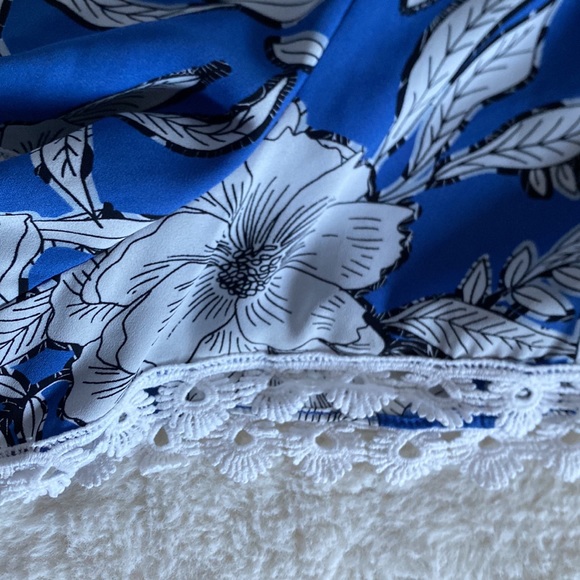 ❤️ Lovers and Friends Romper NWOT Size Small - Picture 7 of 8